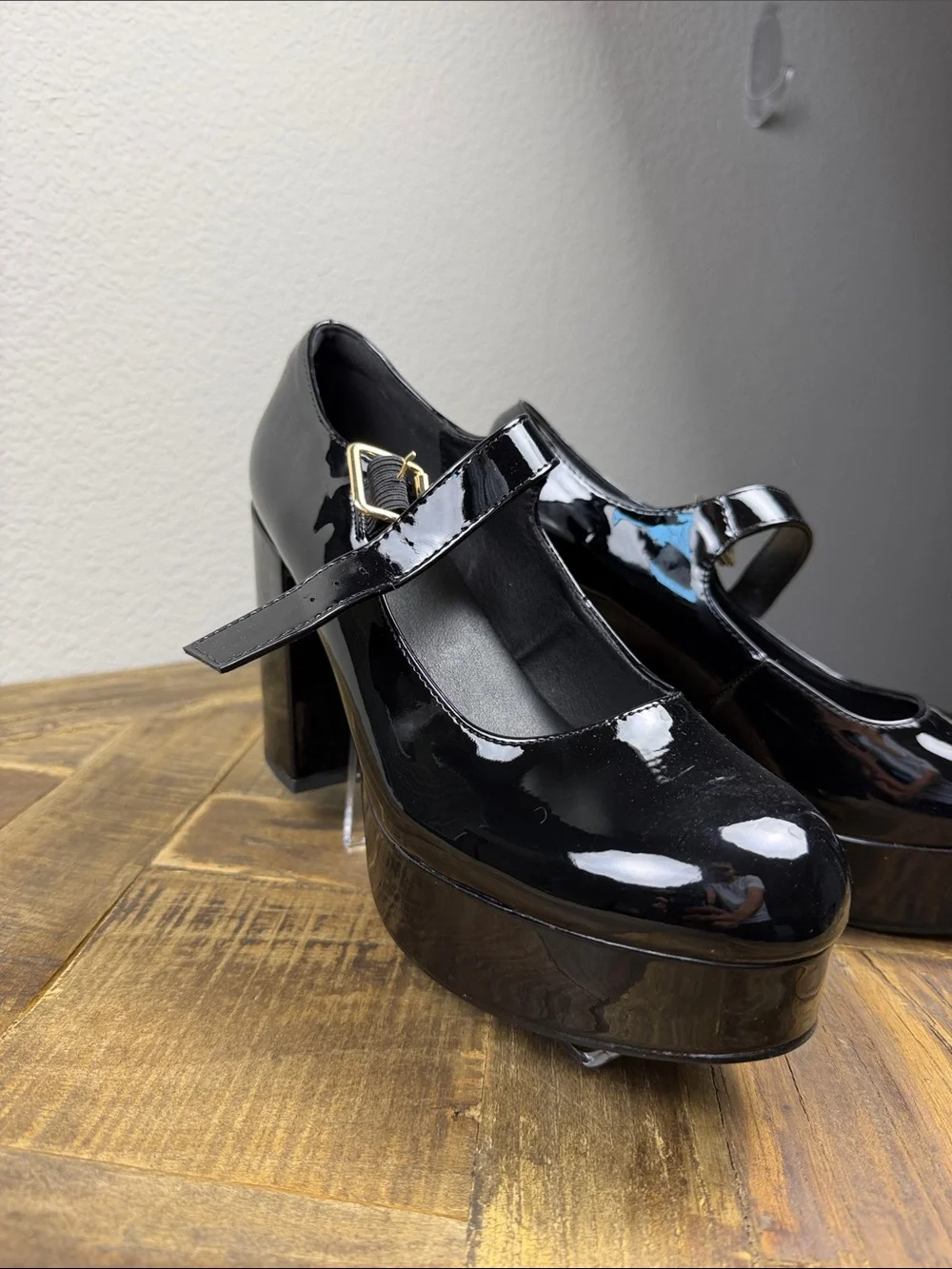Size 8.5 Coutgo Glossy Black Platform Mary Jane Heels with Buckle Strap
